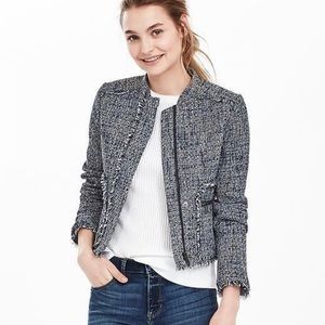 Tweed Banana Republic jacket in navy and white sz 6p like new